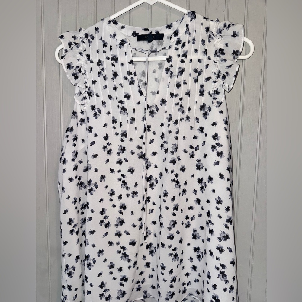 Eclair Chic Floral lined blouse- Navy and White
